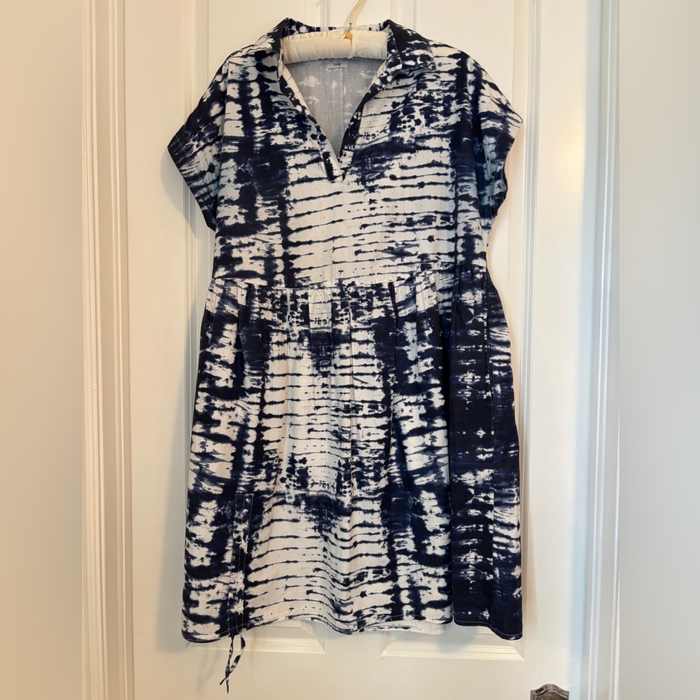 Tulip - Women’s Navy and White Tie-Dye Dress.  Simply Adorable!!  Size L